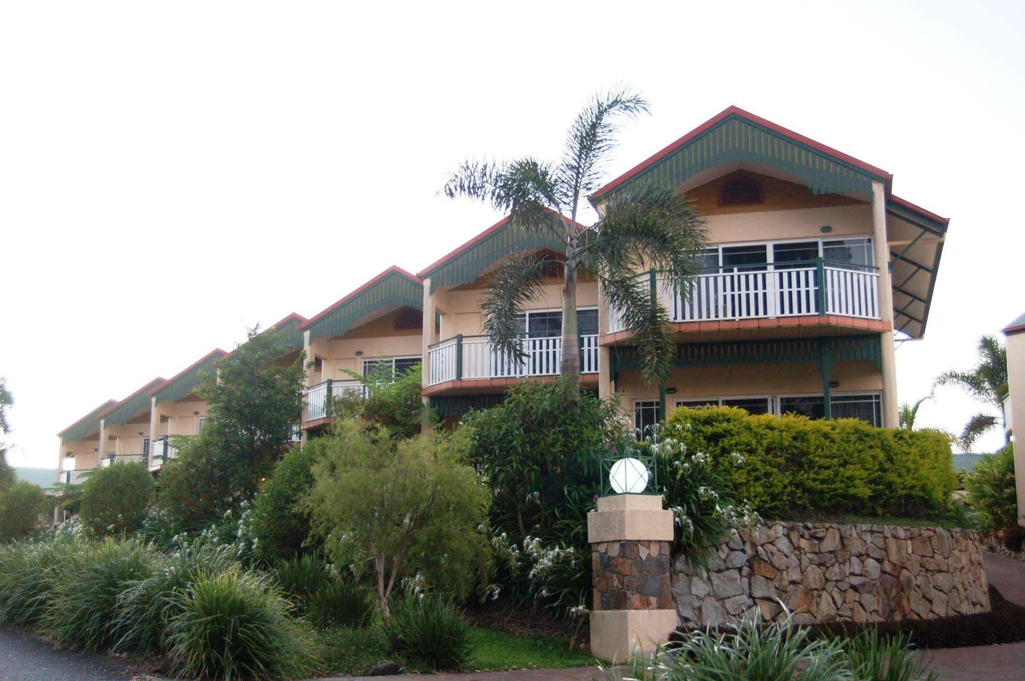 Tinaroo Lake Resort Exterior photo